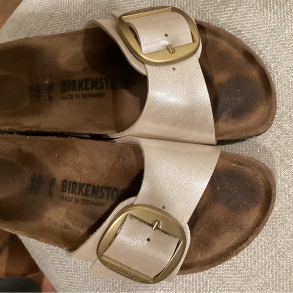 Birkenstock Madrid Big Buckle with Gold Accents - Picture 4 of 4